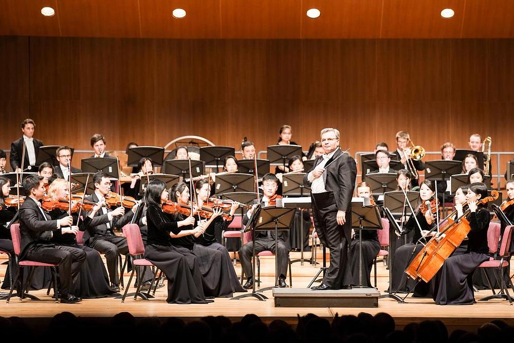 Nastup Simfonijskog orkestra Shen Yun u dvorani Taipei Zhongshan Hall, 19. septembra 2018. godine. 