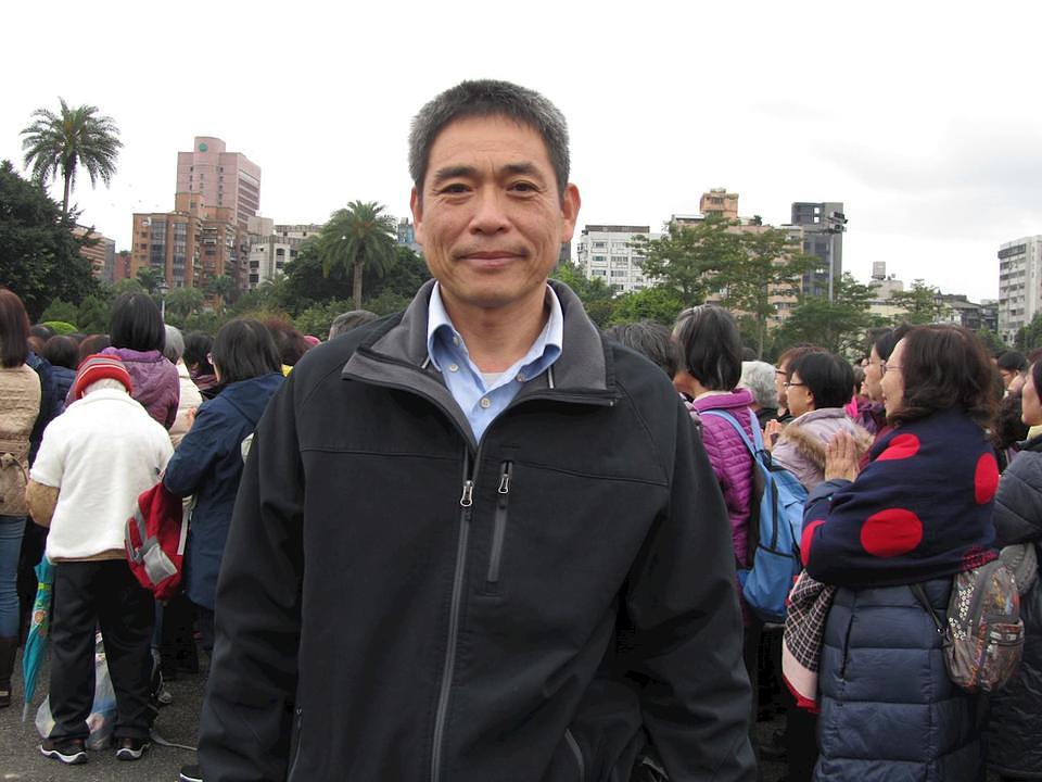 Wu Xichang, umirovljeni vojni oficir srednjeg ranga, kaže da ga je Falun Dafa naučio kako se kultivirati i da je to ono za čim je tragao.