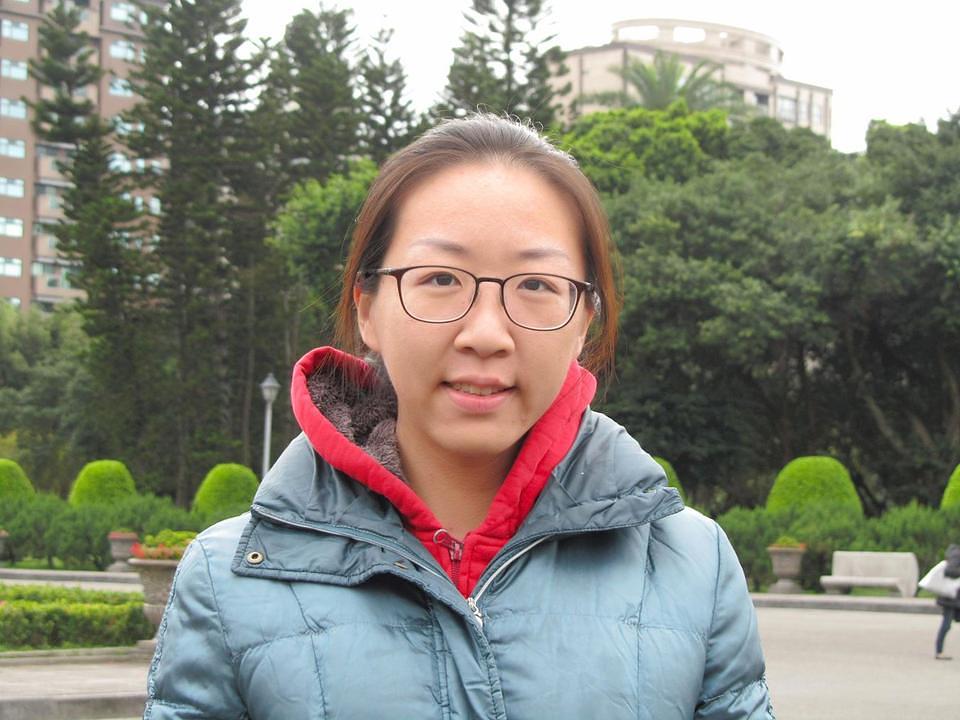 Zhang Wei, koja radi u kompaniji za nekretnine, kaže da joj načela Falun Dafe pomažu da bude nesebična.