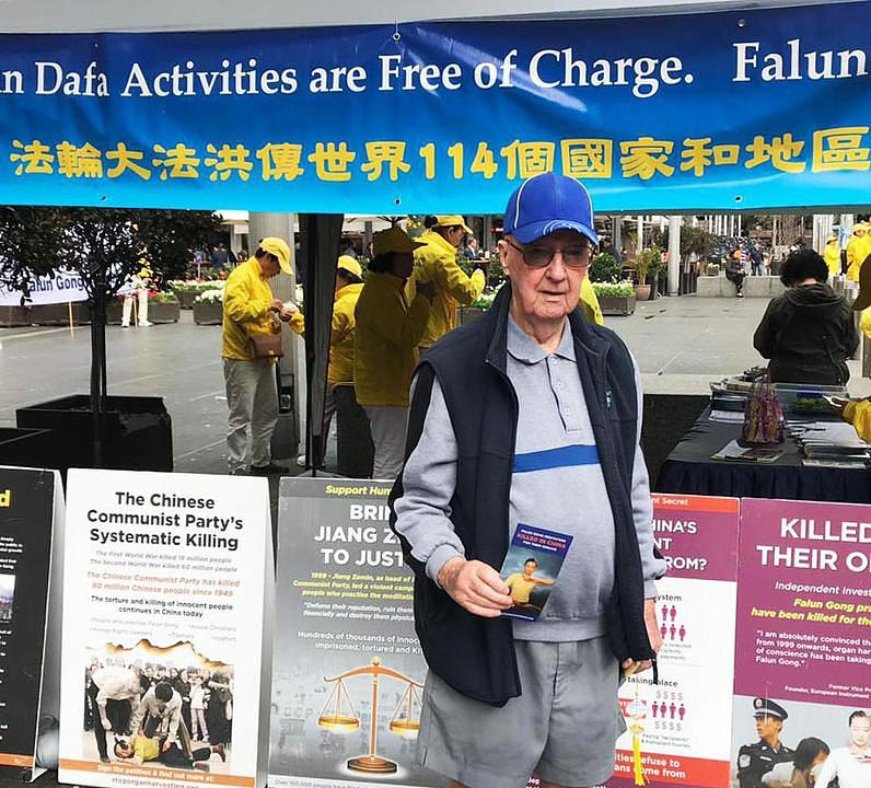 Daniel O’Leary rekao je da podržava Falun Gong praktikante, jer su oni dobri ljudi. Osudio je žetvu živih organa koju je organizovala KPK i kazao da želi da australijska vlada učini nešto kako bi pomogla u zaustavljanju ovih zločina.