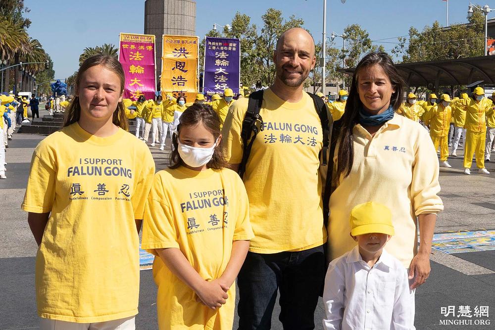 Andy Ellsmore i njegova porodica su imali koristi od prakticiranja Falun Dafa.