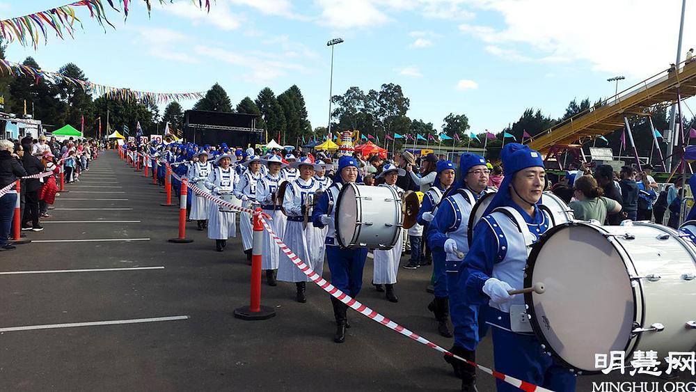  Praktikanti su ponovo učestvovali na godišnjem festivalu kulture u Blacktownu, zapadni Sydney, 29. maja 2021. godine. 