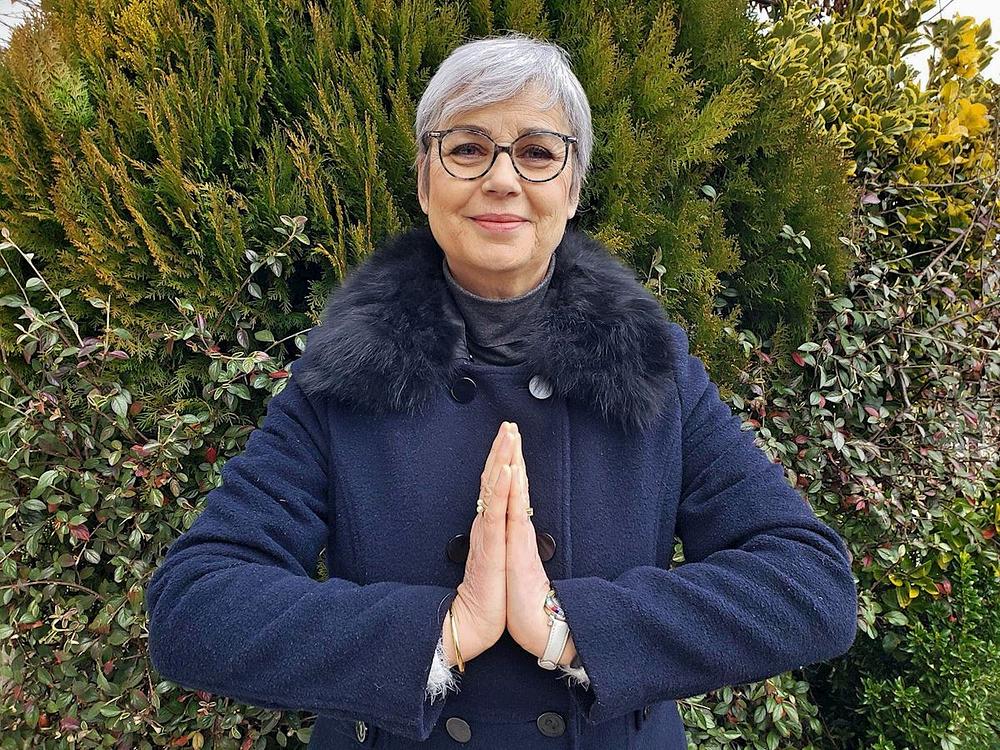 Frédérique se zahvaljuje Učitelju Liju, osnivaču Falun Gonga, uoči novogodišnjih blagdana 