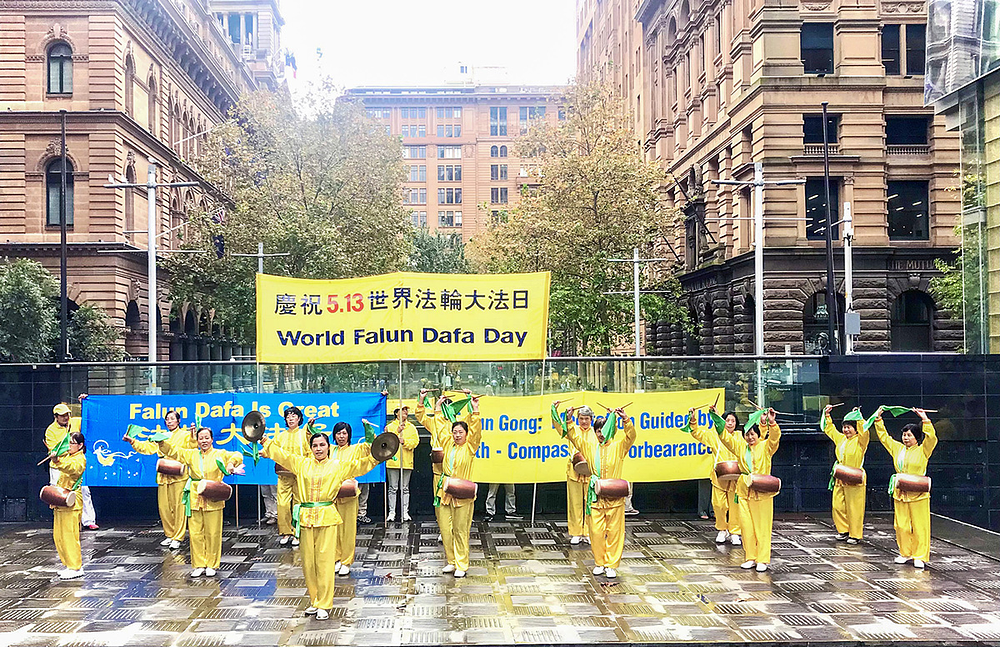 Praktikanti su 5. i 13. svibnja 2022. održali aktivnosti proslave Falun Dafa dana u Sydneyu 
