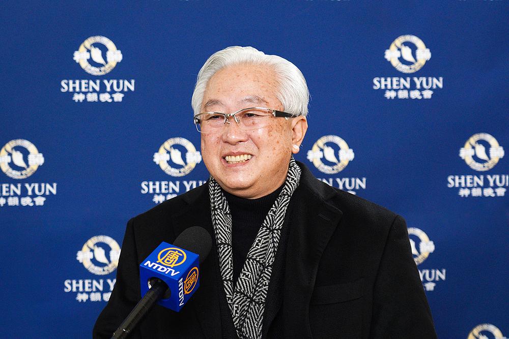 Gosp. Okamoto Shigeru, predsjednik proizvođača boja, na Shen Yun predstavi u Nagoyi 29. januara (The Epoch Times) 