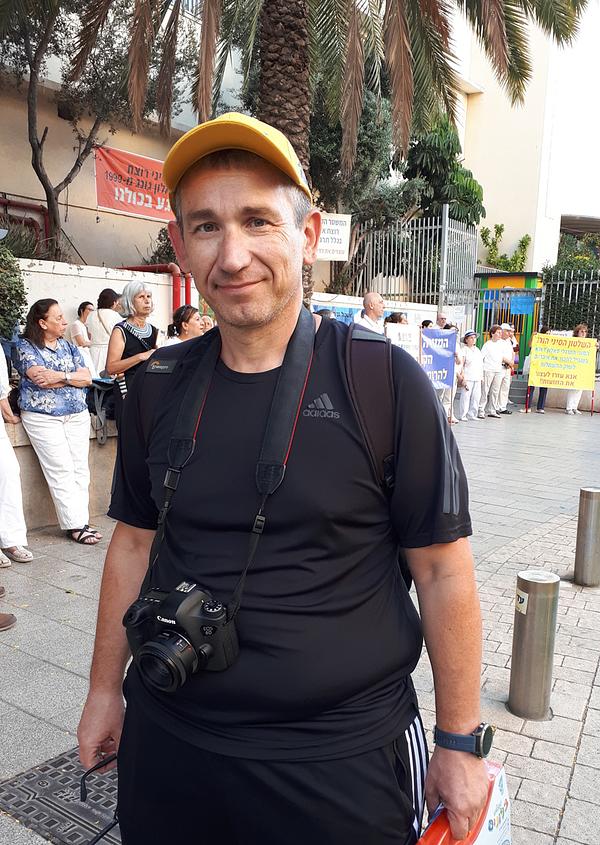 Alex, fotograf iz Tel Aviva, je kazao da se divi upornosti praktikanata.