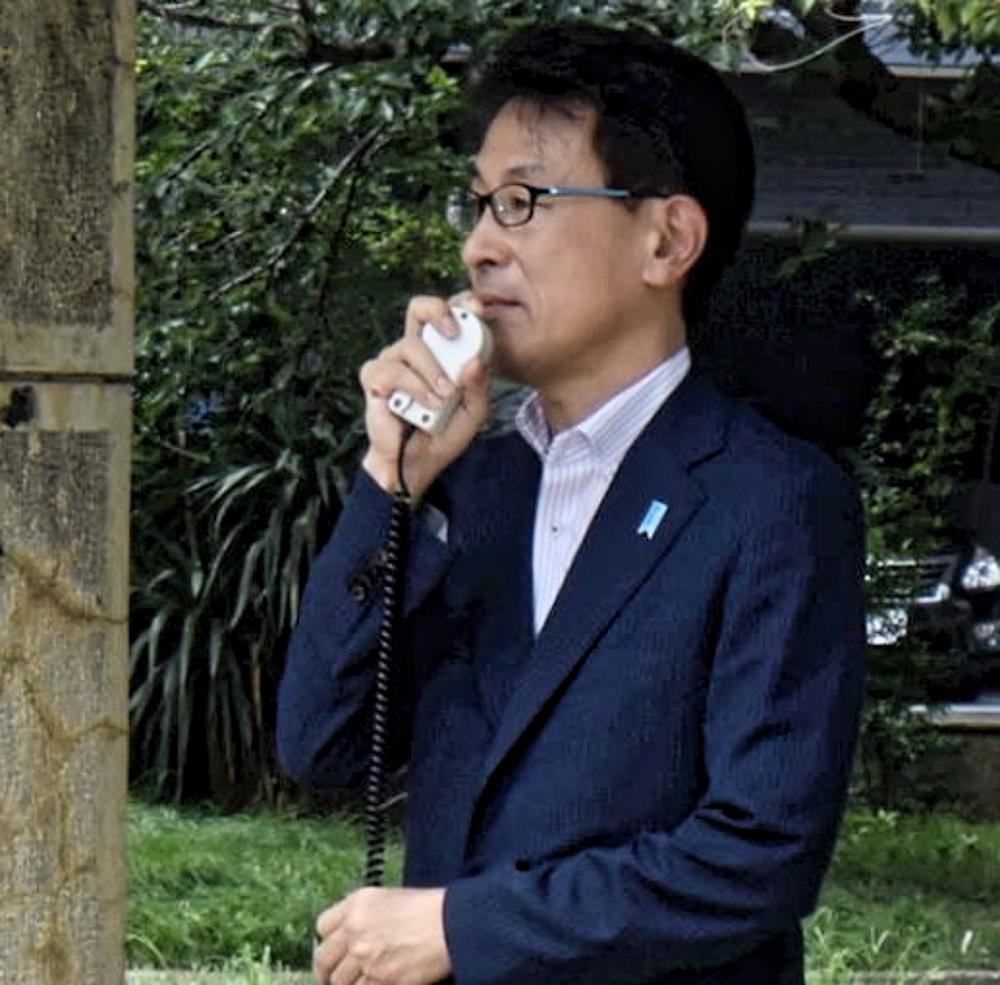 Bivši član Zastupničkog doma, g. Takashi Nagao.
 