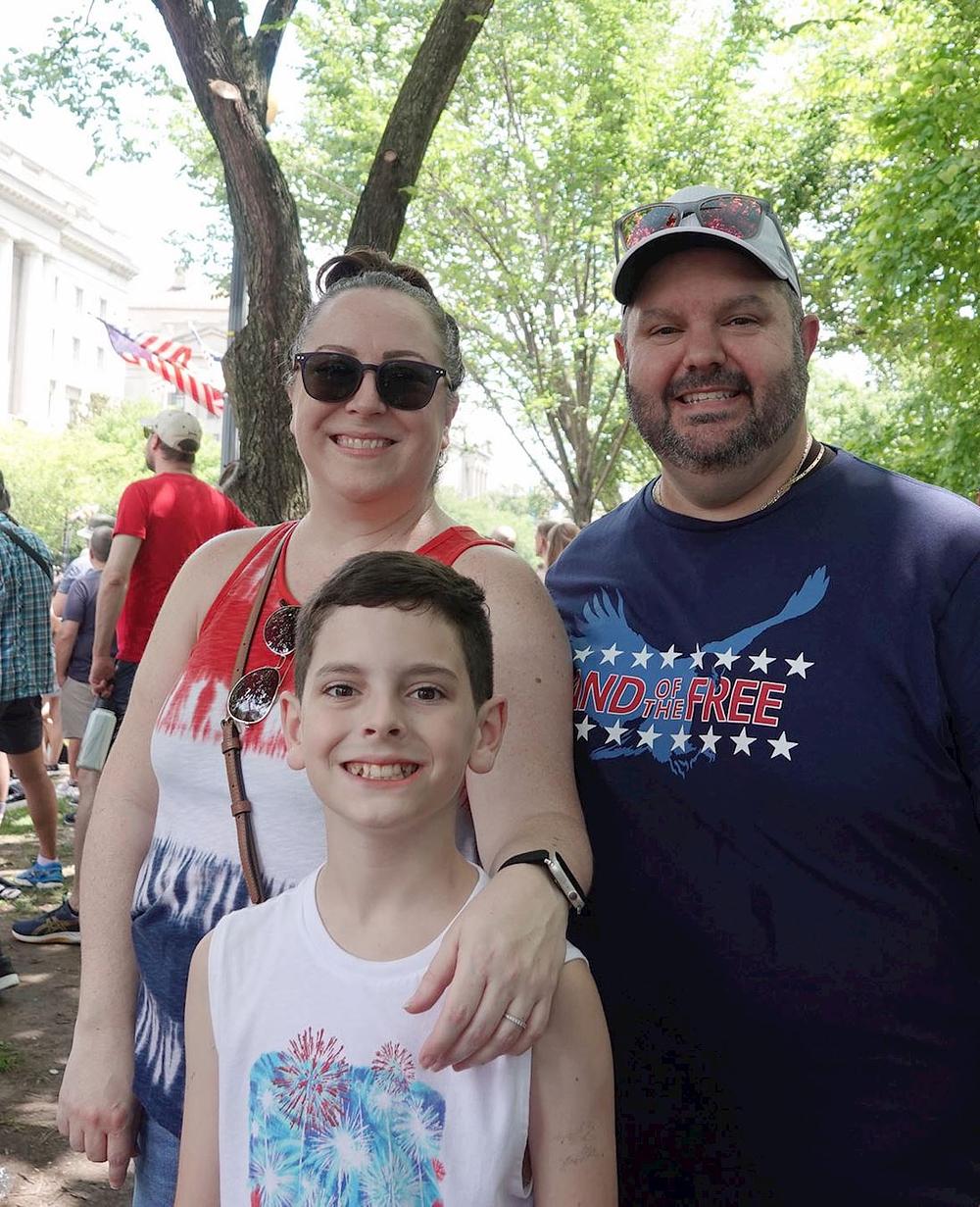  Majk, njegova žena i sin doputovali su iz Floride da vide paradu.