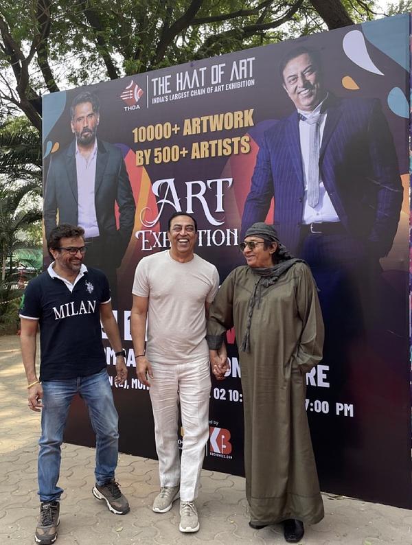 TV glumac i slavna osoba Vindu Dara Singh (u sredini)