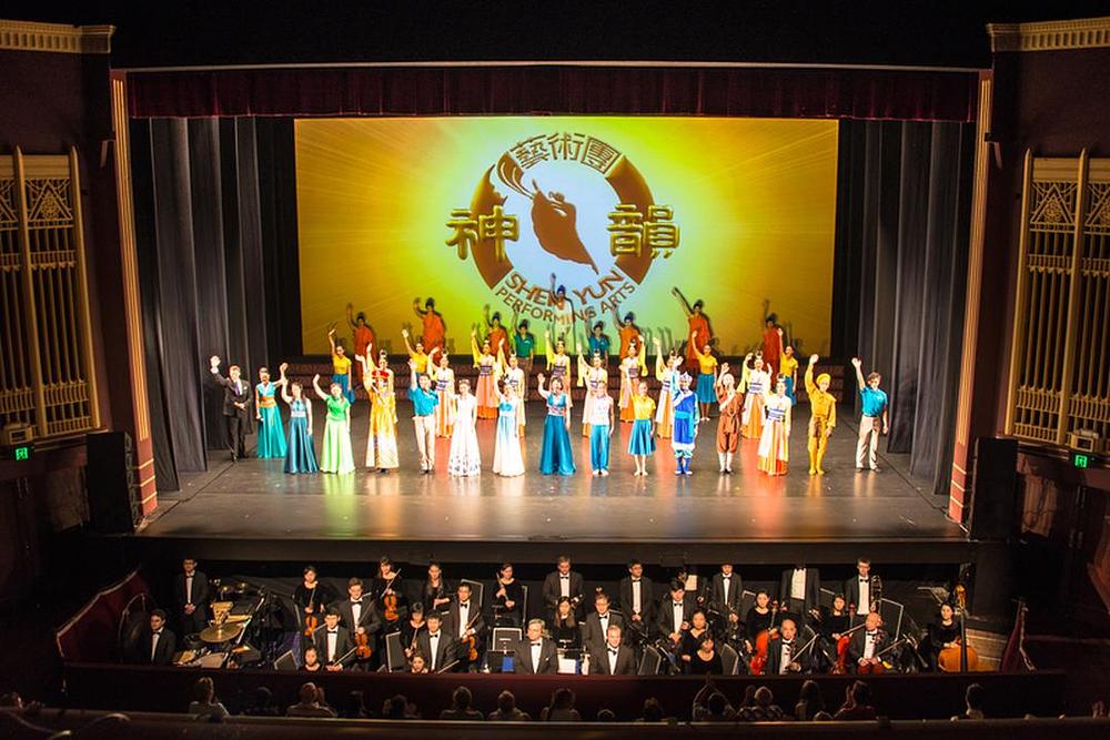 Veliki pljesak za Shen Yun-ov ansambl na svjetskoj turneji u Regal kazalištu u Perthu, Australiji