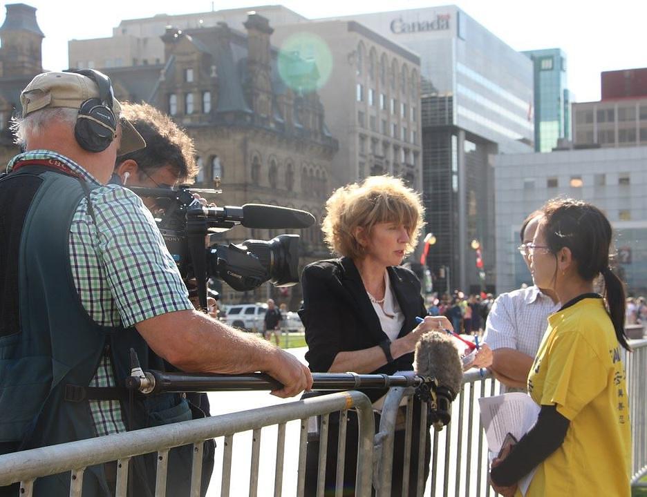 CBCTV intervjuiše Falun Gong praktikante.