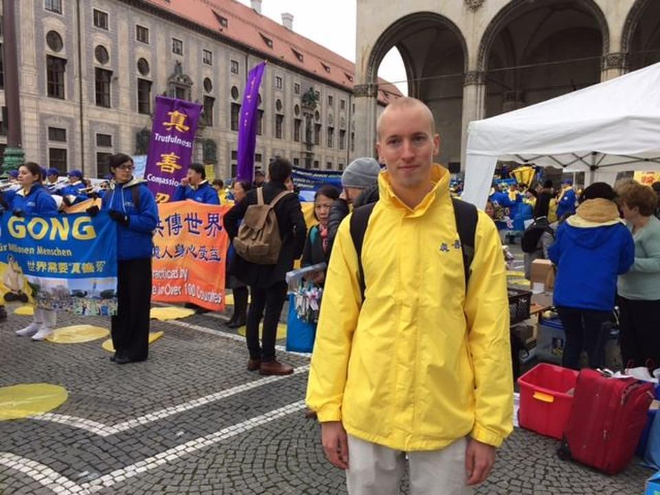 Ilnair je student iz Finske, a prakticira Falun Gong godinu dana