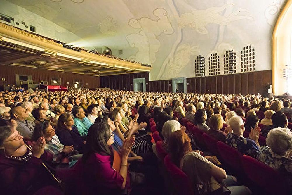 Shen Yun u auditorijumu Bridges - College Pomona u Claremontu u Kaliforniji 31. marta 2018. 