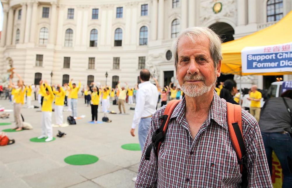 G. Karl Schilke je ohrabrio praktikante da nastave raditi dobar posao i poželio im uspjeh u njihovim naporima da se okonča progon