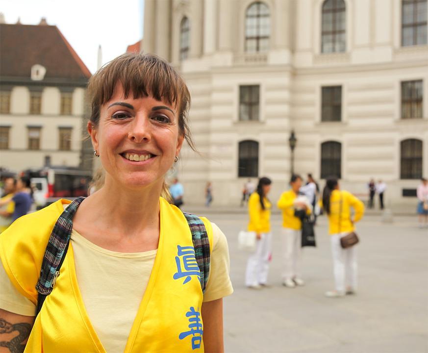 Annette Dicarlo iz Švajcarske se nada da će progon uskoro prestati.