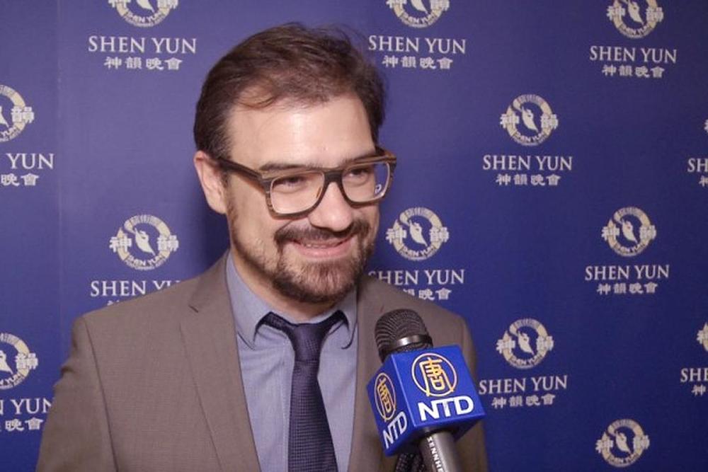 Dirigent Konstantinos Diminakis na predstavi Shen Yuna u Beču, 6. aprila 