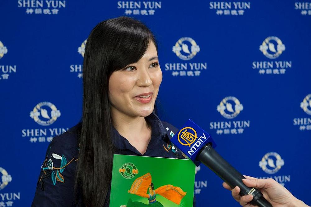 Chung Rongping, dirigentica DUO-NA MUSIC Company, u Gradskom kulturnom centru u Kaoshiungu 14. marta. 