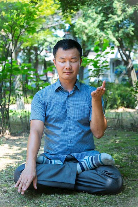 Prijatelji kažu da Xin sada ima bolju narav i da je spremniji na saradnju 