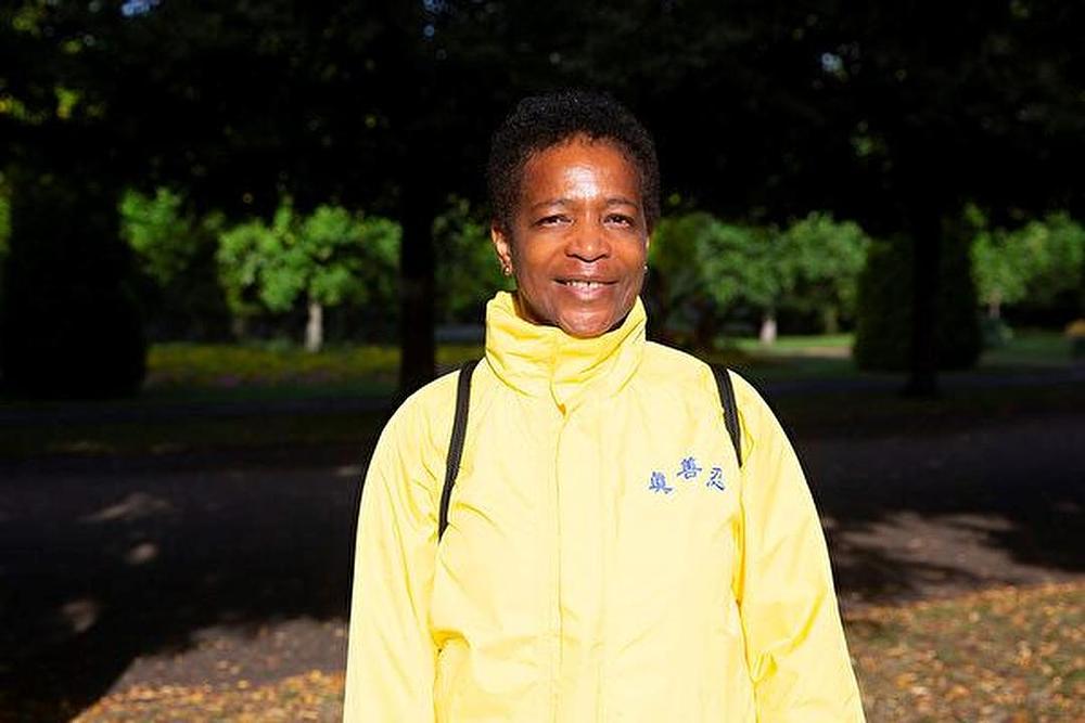 Francuska Falun Dafa praktikantica Veronique