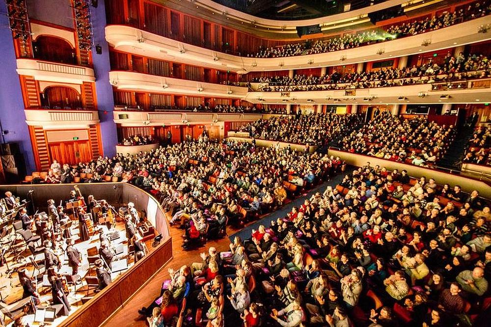 Shen Yun Global Company predstavila je dvije rasprodate predstave u Ordway centru za scenske umjetnosti u St. Paulu u Minesoti, 16. februara 2019. godine.