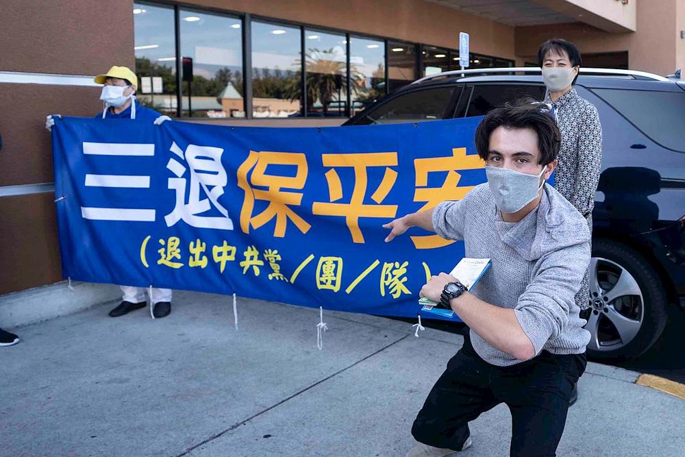 Keller, preduzetnik, se nada da će kineski državljani napustiti KPK i organizacije u njenom sastavu jer je režim počinio strašan zločin progoneći Falun Dafa praktikante. 