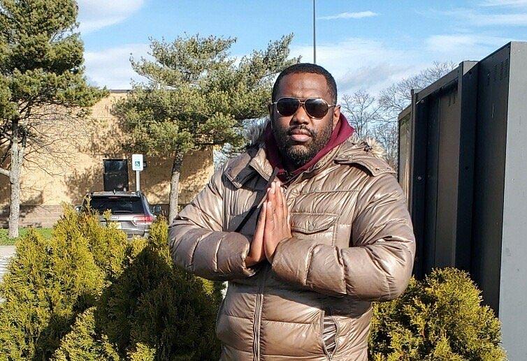 Tyrone Strachan je zahvalan Učitelju Liju što je svijetu predstavio Falun Dafa.