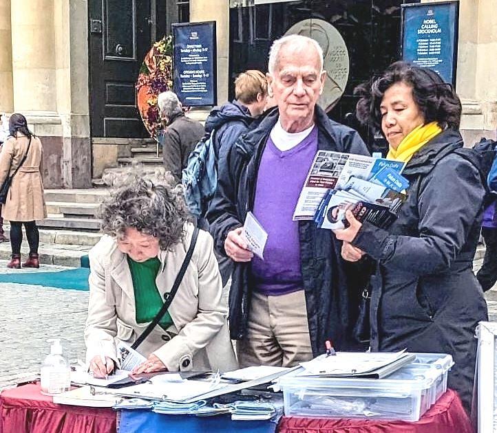 Praktikanti su održali aktivnosti u blizini Muzeja Nobelove nagrade u Stokholmu 2. oktobra 2021.