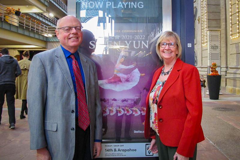 Richard i Jean Hess na predstavi Shen Yun.