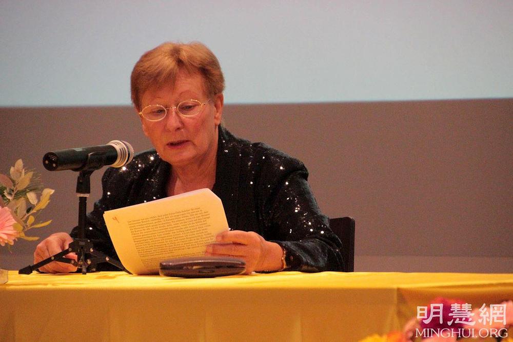 Ursula govori o tome kako se oslobodila vezanosti za sebe i širila sjeme dobrote.