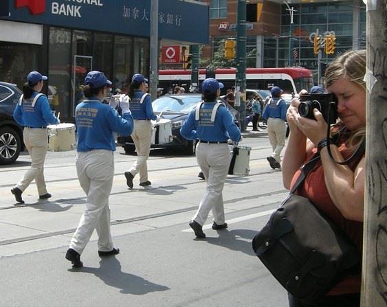 Lisa Norton je komentirala da je parada bila nevjerovatna
 