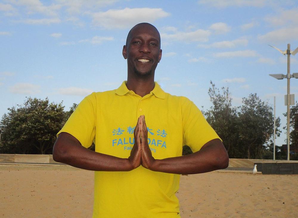  Aleks Džozef šalje novogodišnju čestitku učitelju Liju.