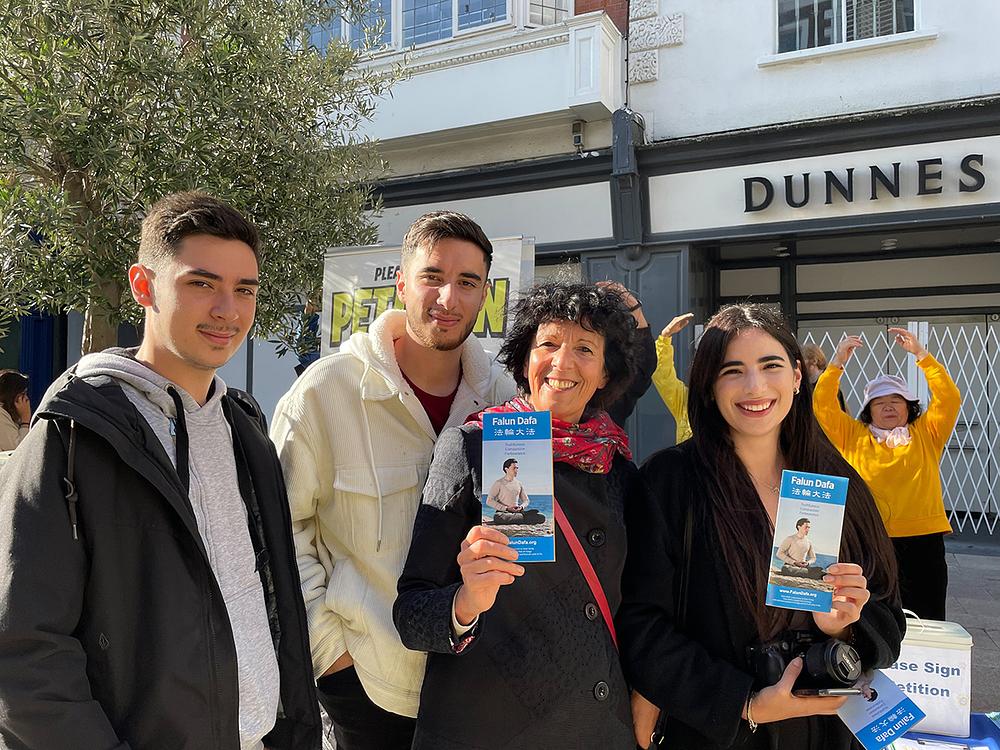 Švedska porodica podržava Falun Dafa.