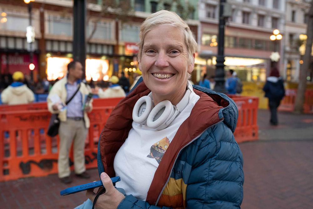 Diane Martin iz Australije podržava ljudska prava praktikanata. 