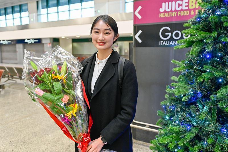 Voditeljica Xian Lu (The Epoch Times)