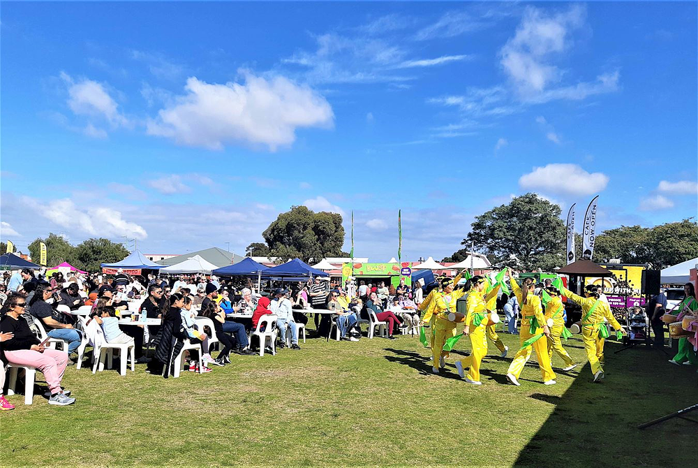Dobošarska praktikantska grupa je nastupila na Sajmu zajednice Ballajura 20. avgusta 2023. 