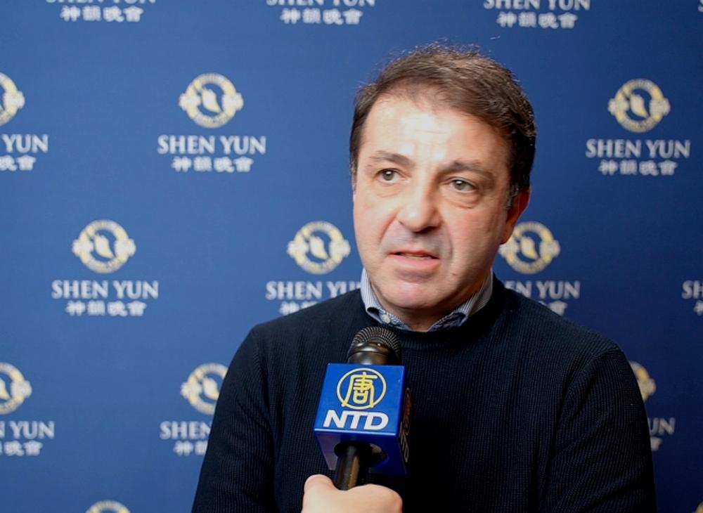 Fabio Mura, administrativni službenik iz grada Alghero, na predstavi Shen Yun u Cagliariju 3. januara uvečer (NTD Televizija)