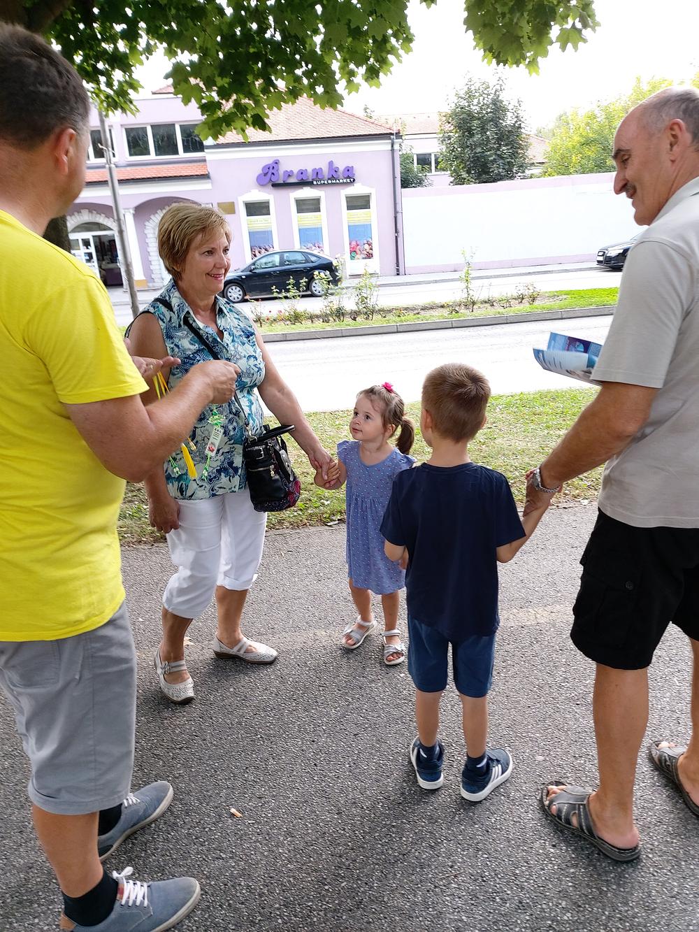 Privjesci lotosa bili su vrlo popularni među djecom i ženama 